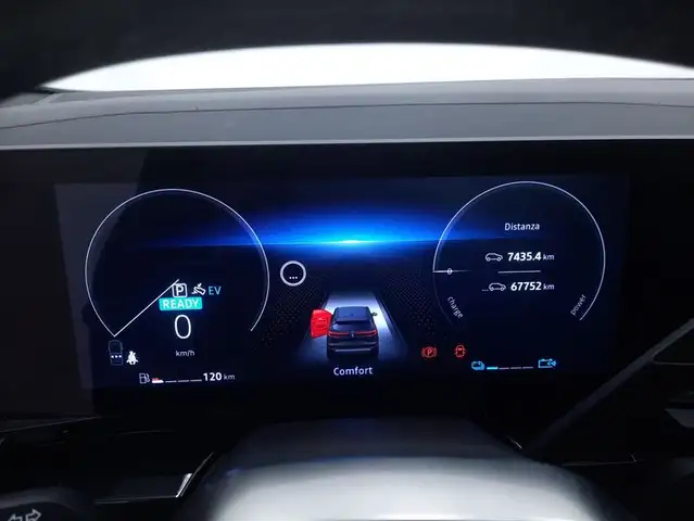 Renault Austral view 12