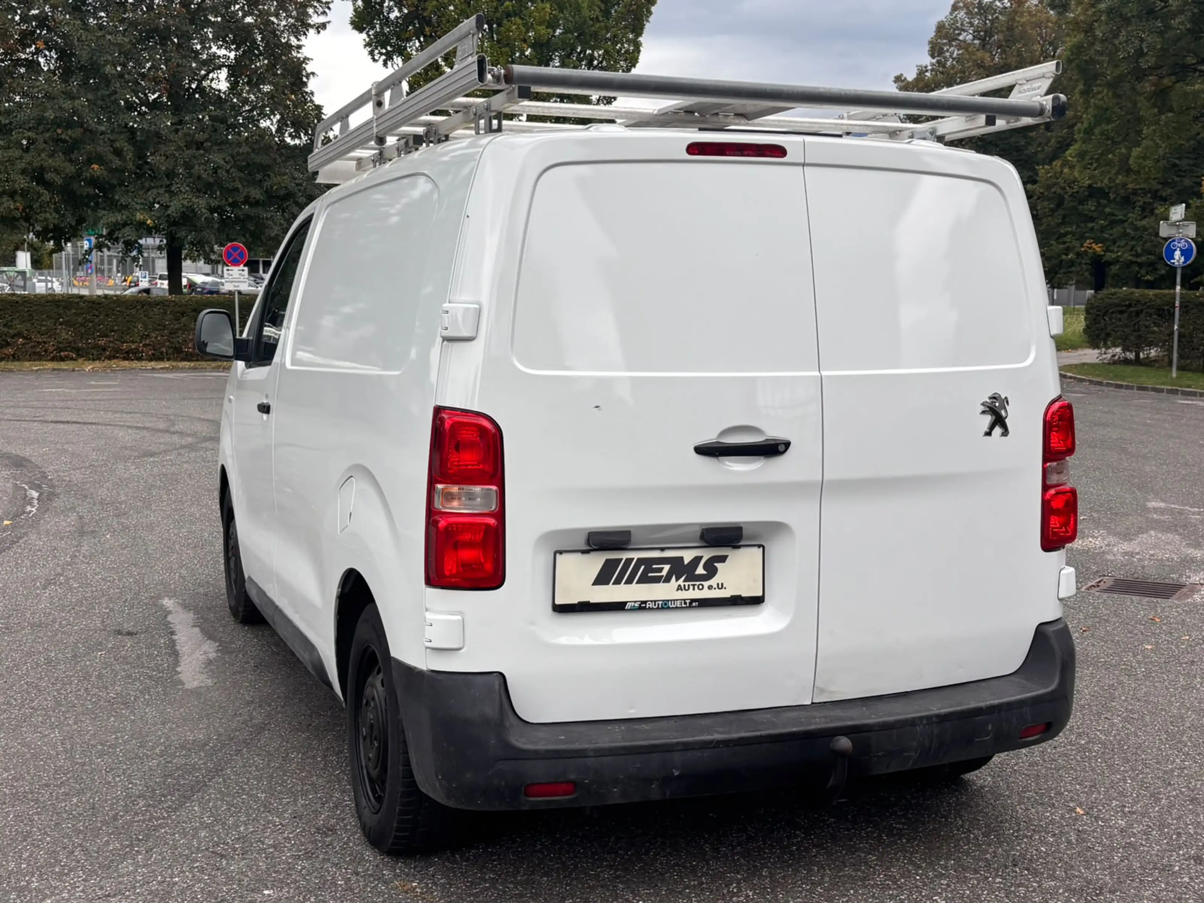 Peugeot Expert L1 *PICKERL*KLIMA*AHK*SCHIEBETÜR* — photo 8