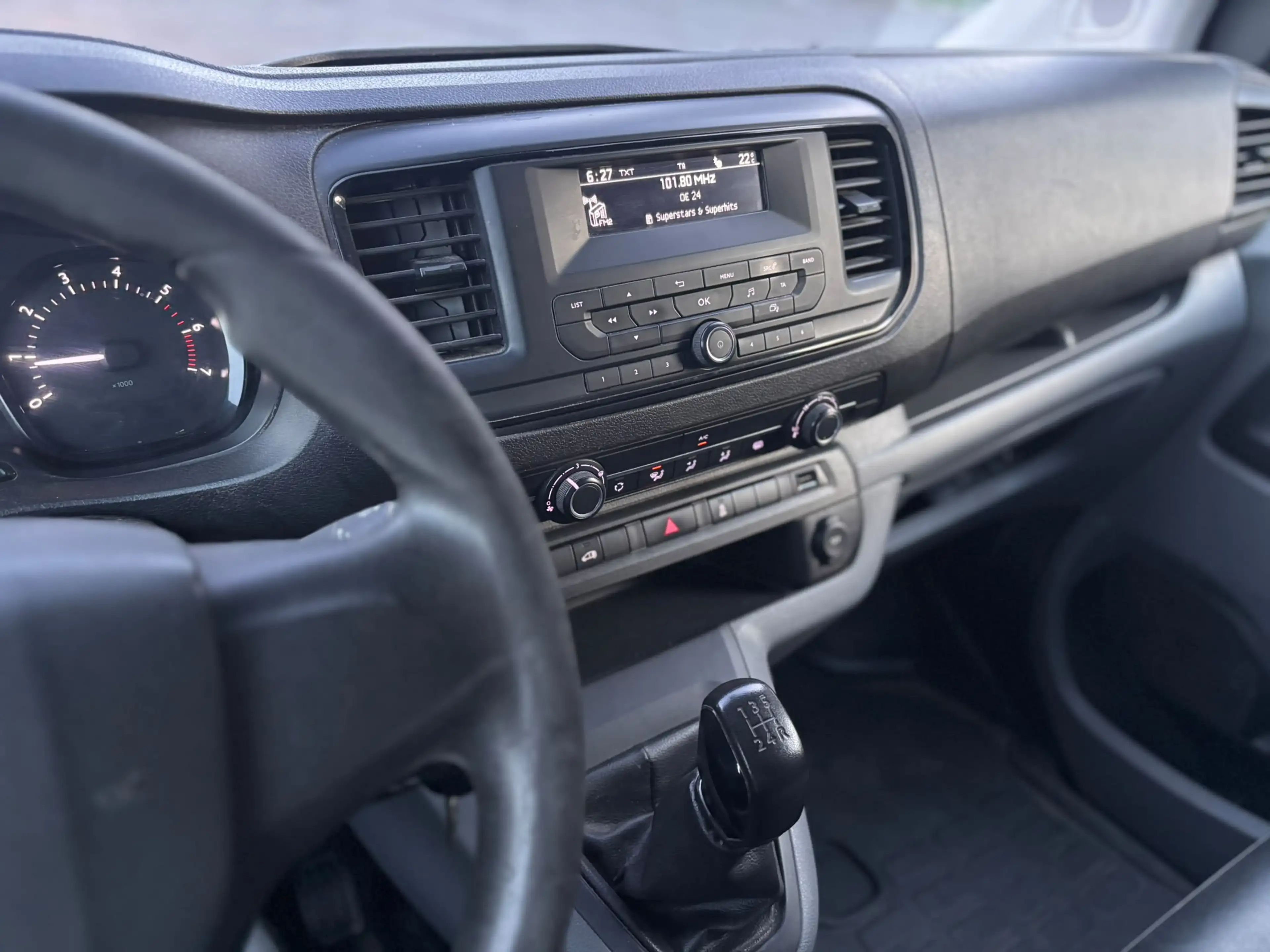Peugeot Expert L1 *PICKERL*KLIMA*AHK*SCHIEBETÜR* — photo 13