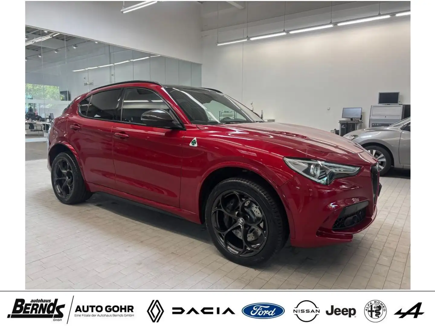 Alfa Romeo Stelvio V6 2.9 Bi-Turbo AT8-Q4 Quadrifoglio PANORAMADACH Rot - 2