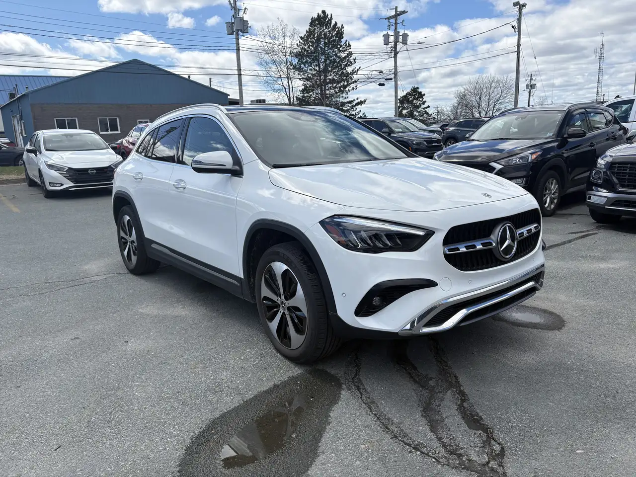 Mercedes-Benz GLA снимка Mercedes-Benz GLA