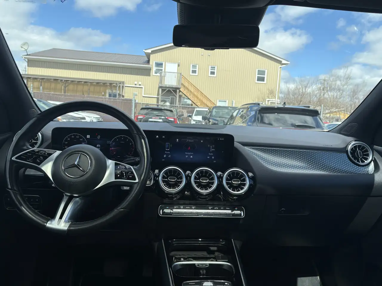 Mercedes-Benz GLA снимка Mercedes-Benz GLA