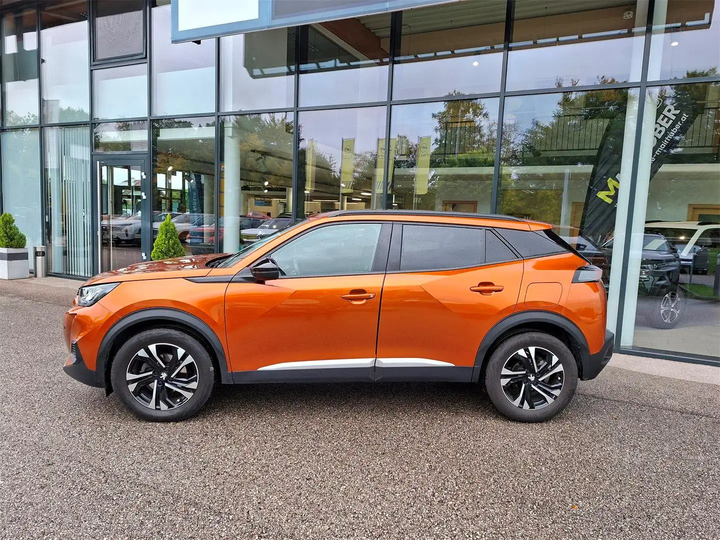 Peugeot 2008 PureTech 130 S&S Allure EAT8 Orange - 2