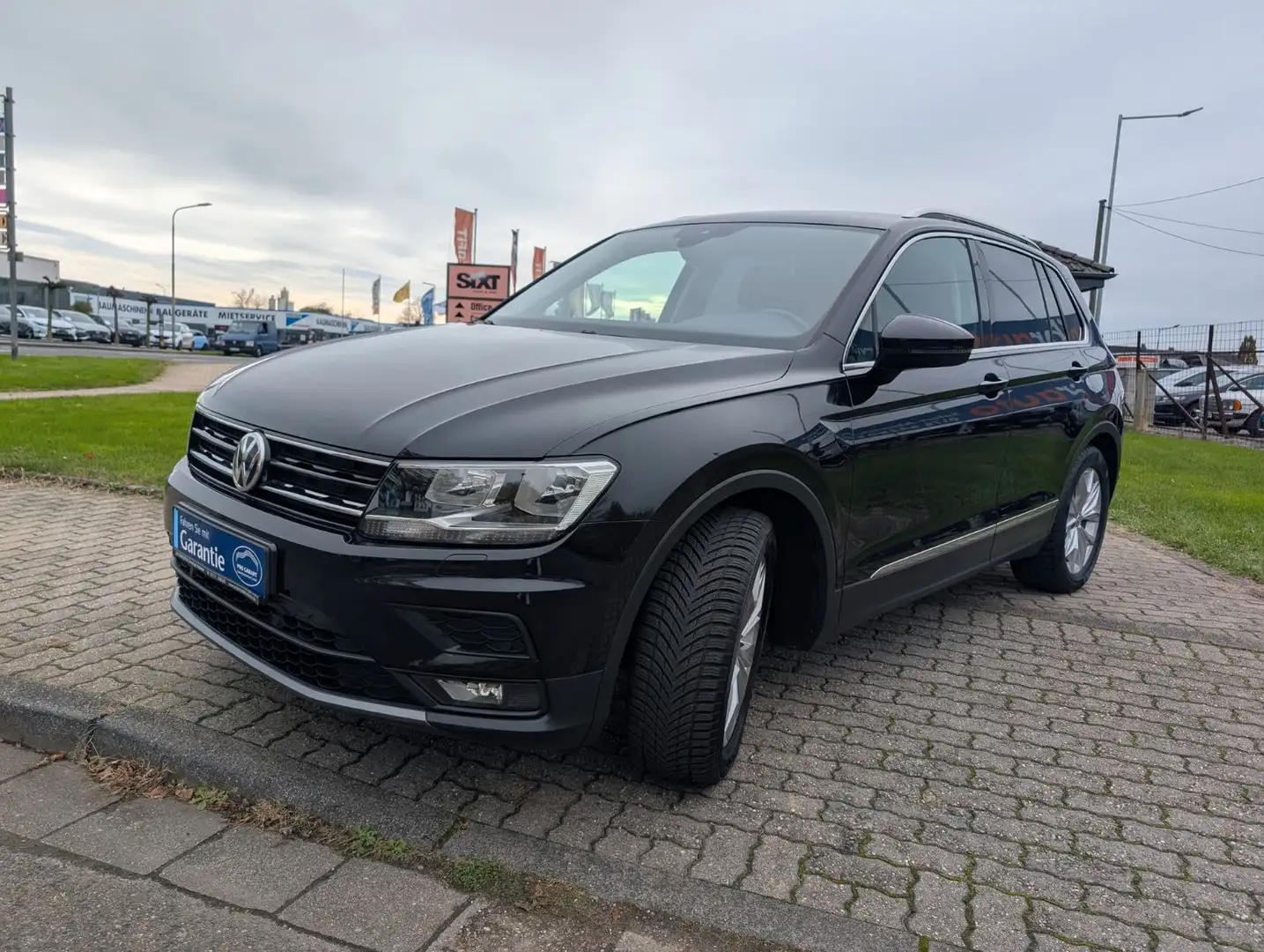 Volkswagen Tiguan Comfortline BMT/Start-Stopp*PDC*TEMPOMAT Schwarz - 2