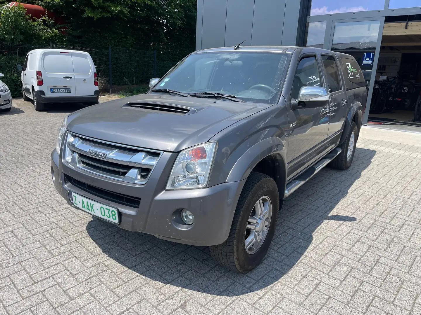 Isuzu D-Max Grau - 1