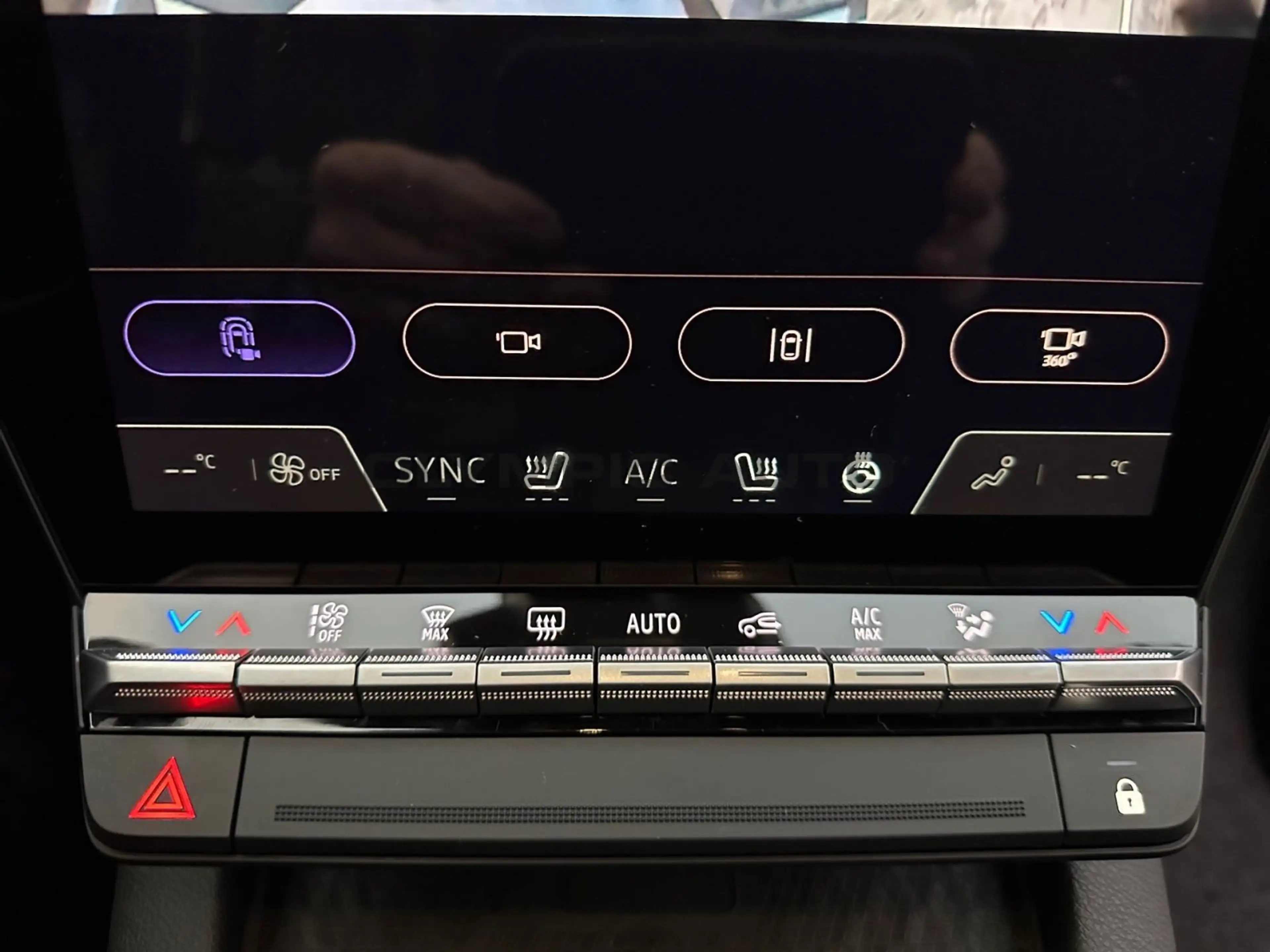 Mitsubishi Eclipse Cross Luxury-Paket 87 kWh (22kW) Soundsy — photo 15