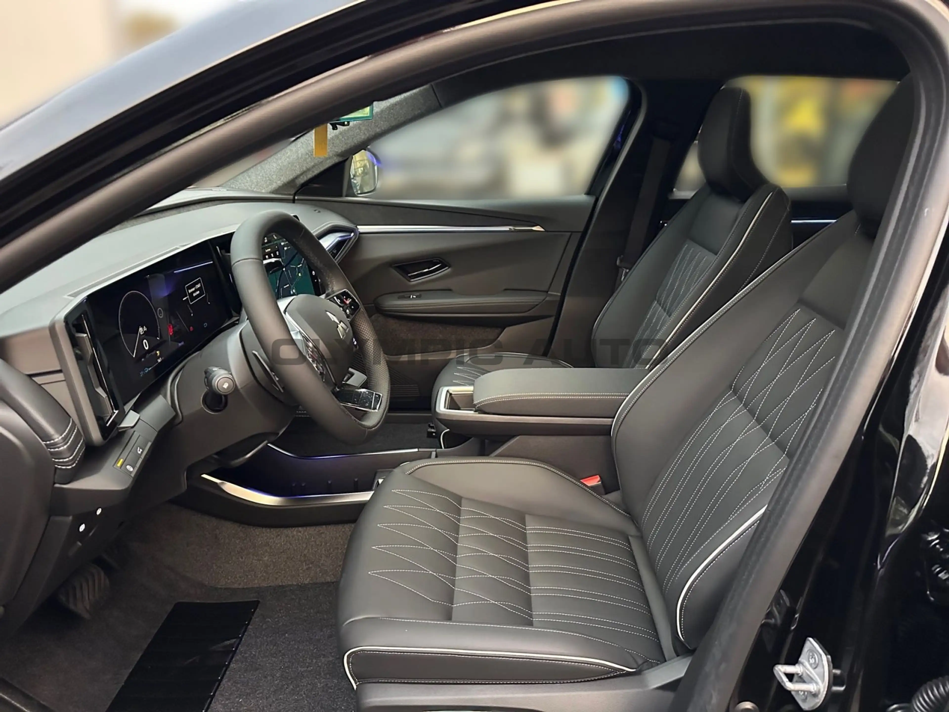 Mitsubishi Eclipse Cross Luxury-Paket 87 kWh (22kW) Soundsy — photo 7