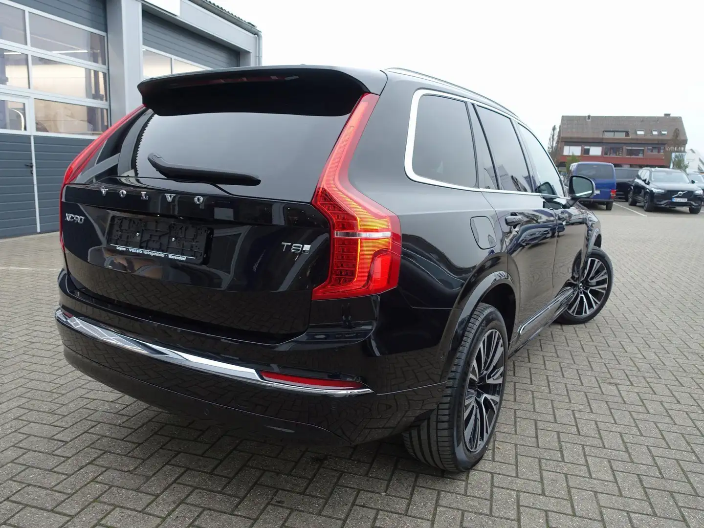 Volvo XC90 Ultra T8 AWD Plug-in/Pano/AHK/H&K/360°/BLIS Schwarz - 2
