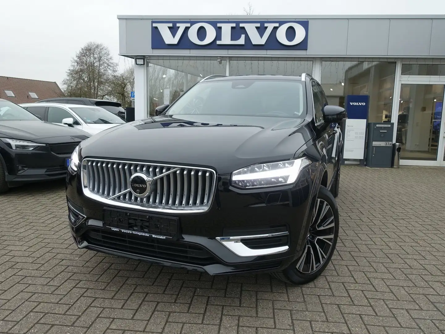 Volvo XC90 Ultra T8 AWD Plug-in/Pano/AHK/H&K/360°/BLIS Schwarz - 1
