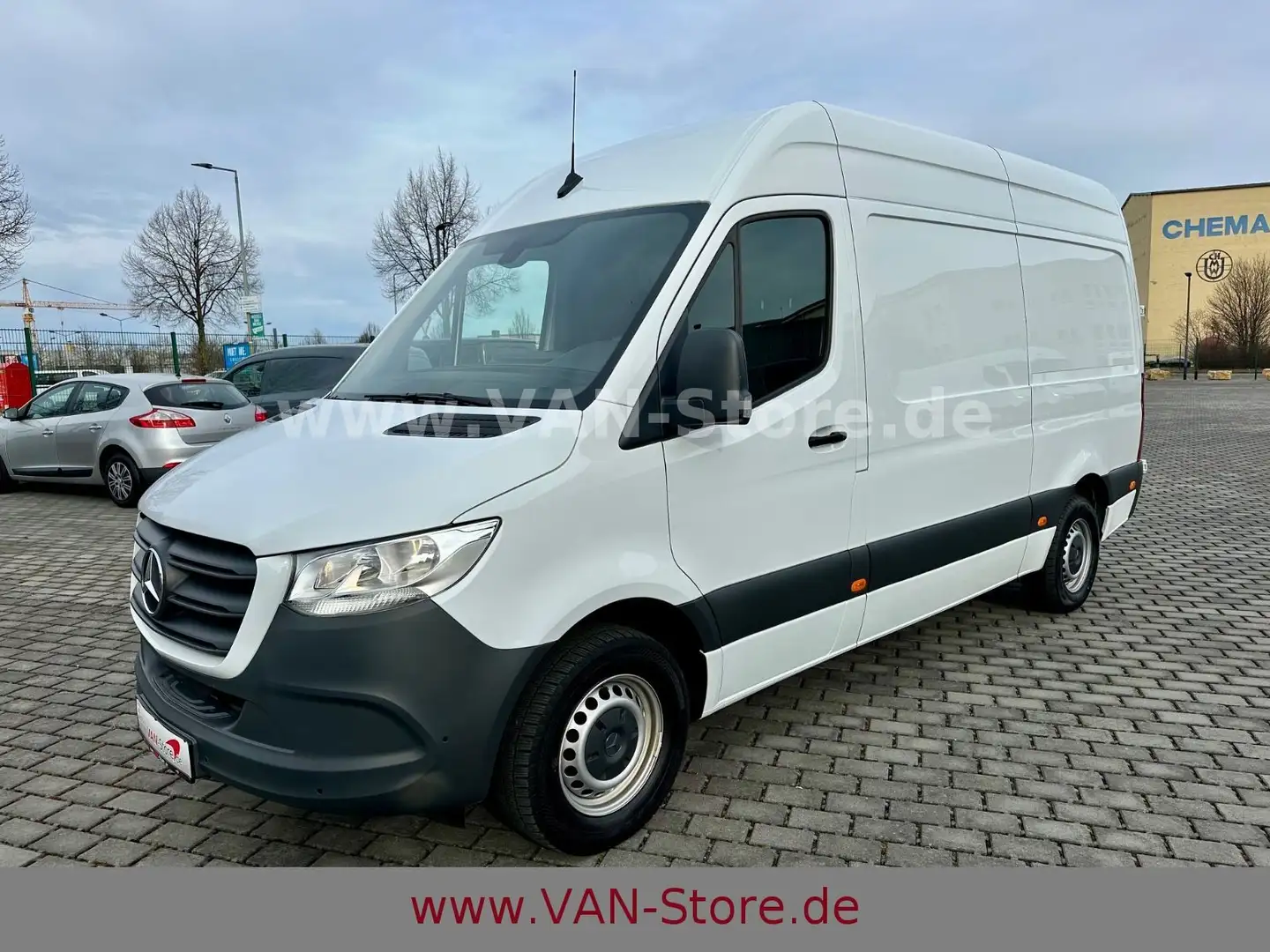 Mercedes-Benz SPRINTER 317 L2H2/AUT/MBUX/DAB/RFK/NAV/TEMP Weiß - 2