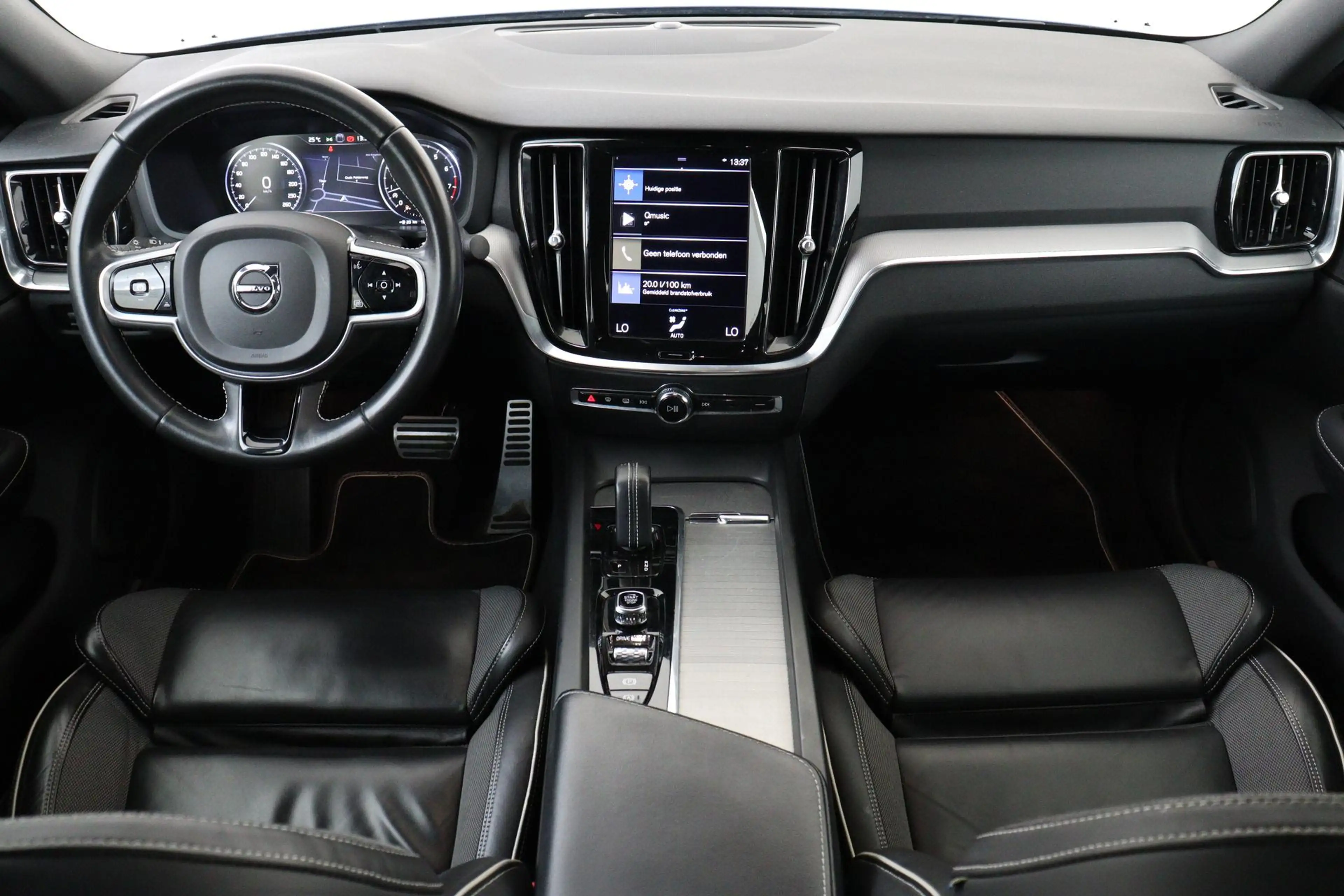 Volvo S60 B3 (M-HYBRID) R-DESIGN -CAMERA|POWER-SEAT|KEYLESS| — photo 4