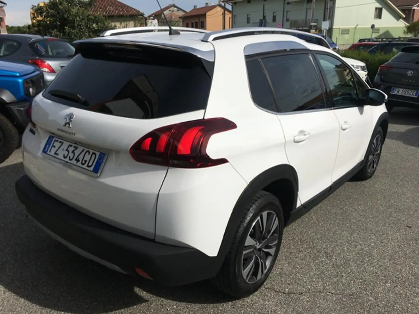 Peugeot 2008 82 cv Allure Bianco - 2