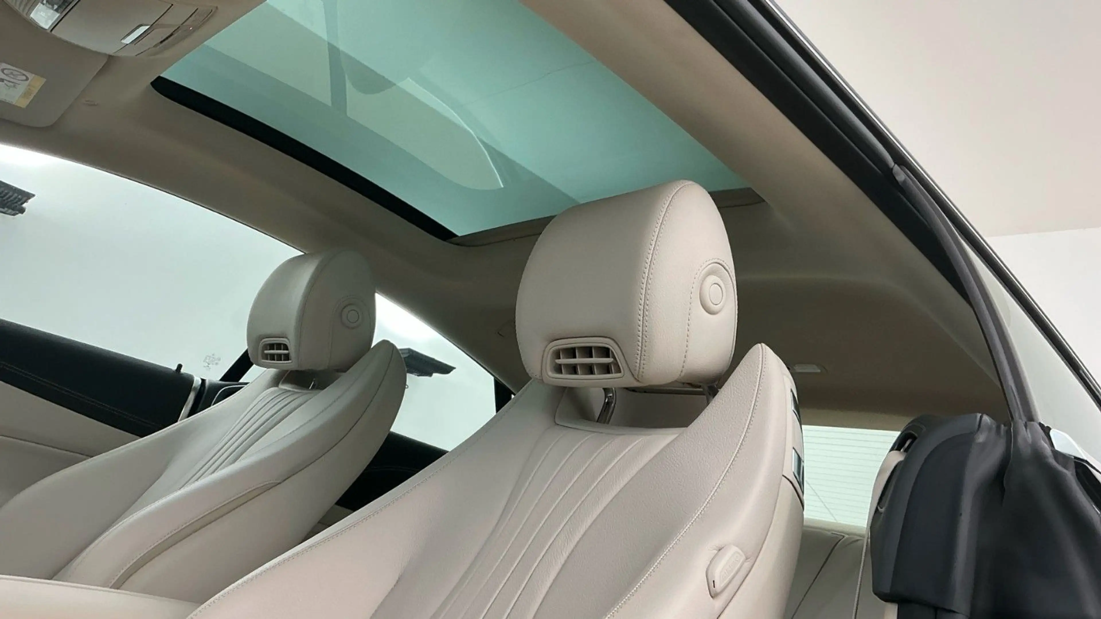 Mercedes-Benz E 300 Coupe *AMG LM|LEDER BEIGE|HUD|PANO|360°* — photo 14