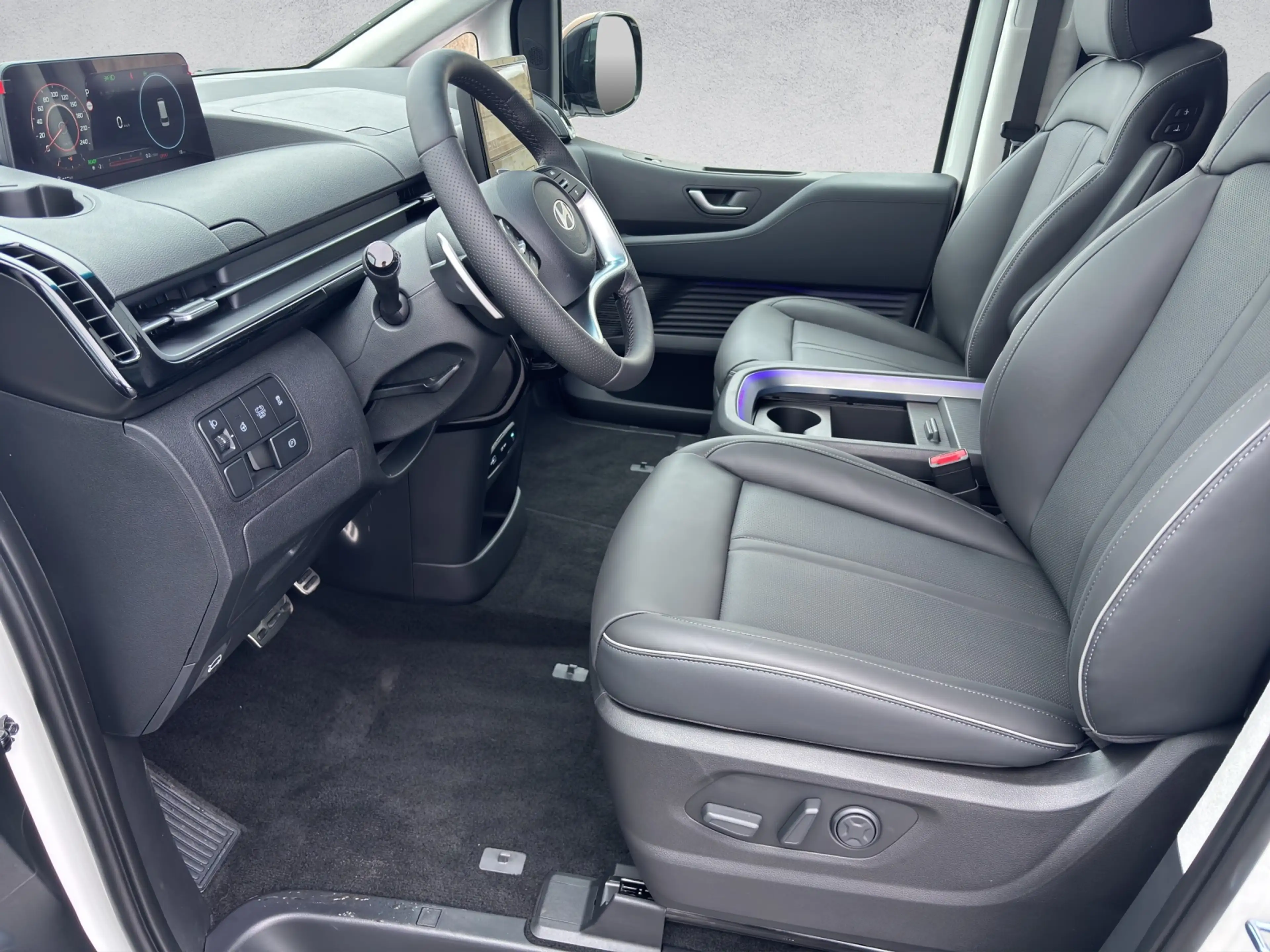Hyundai STARIA Hybrid 1.6 T-GDi Signature PANO/NSCC/BOSE — photo 5