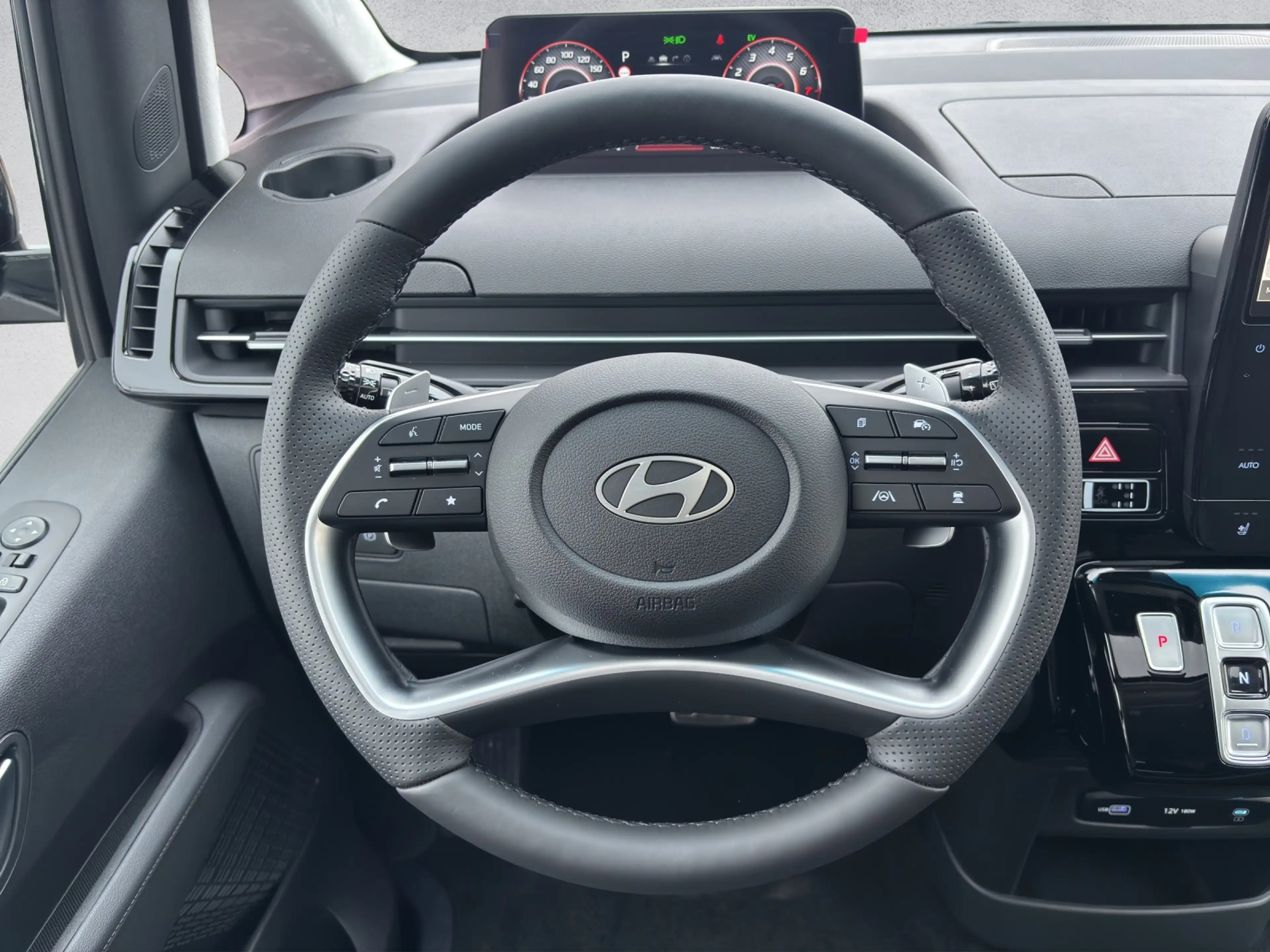 Hyundai STARIA Hybrid 1.6 T-GDi Signature PANO/NSCC/BOSE — photo 8