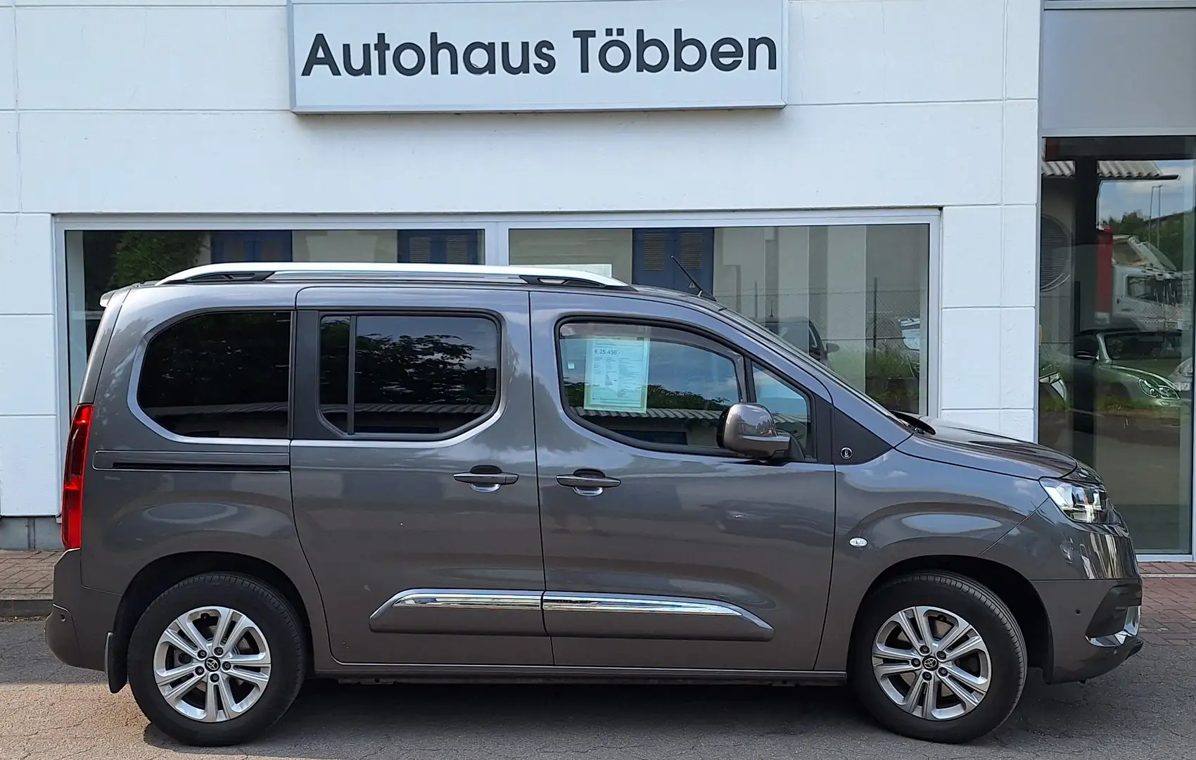 Toyota Proace City L1 Team Deutschland + Comfort P. + WKR + AHK +++ Gris - 1