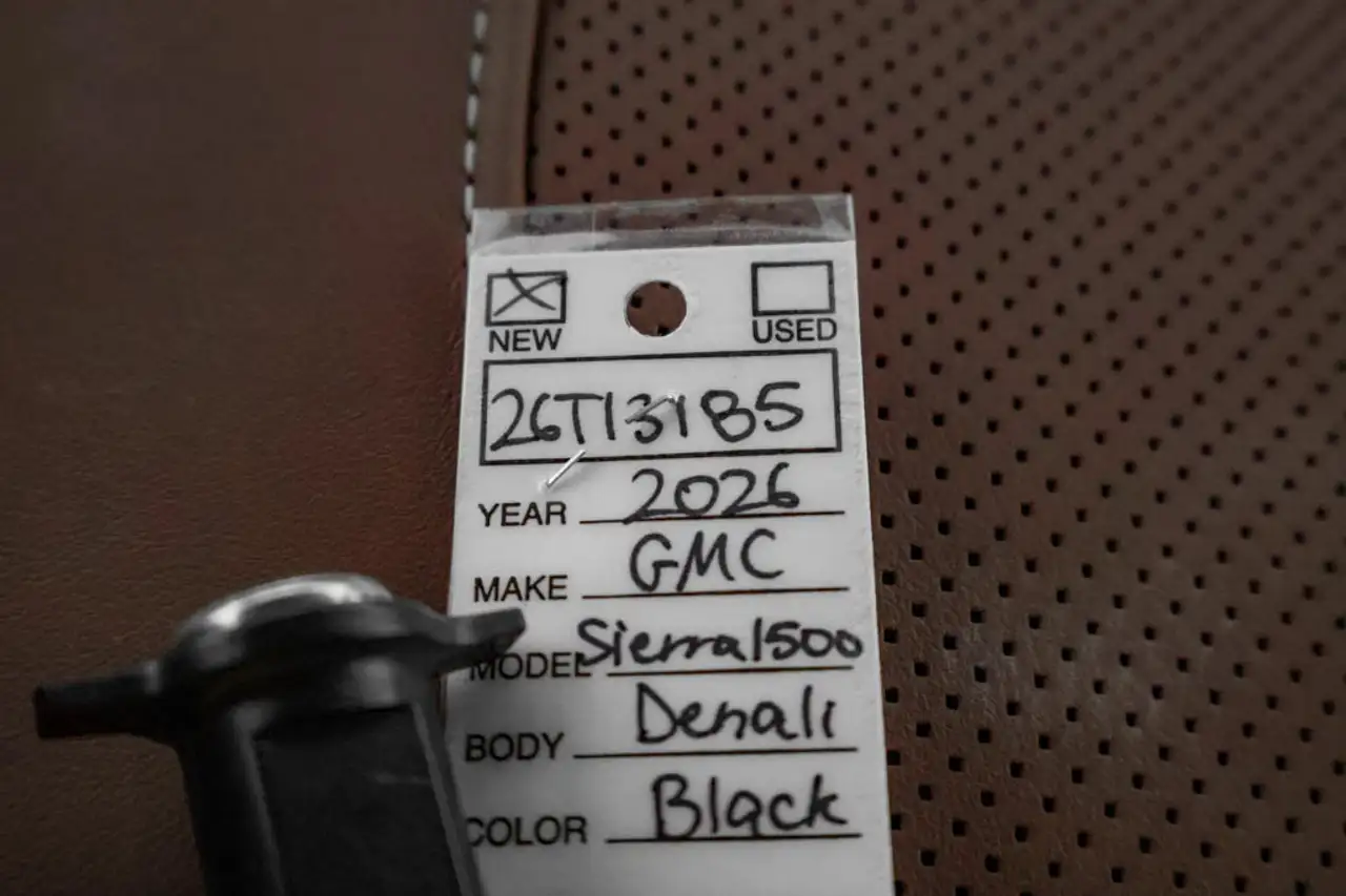 GMC Sierra 1500 снимка GMC Sierra 1500