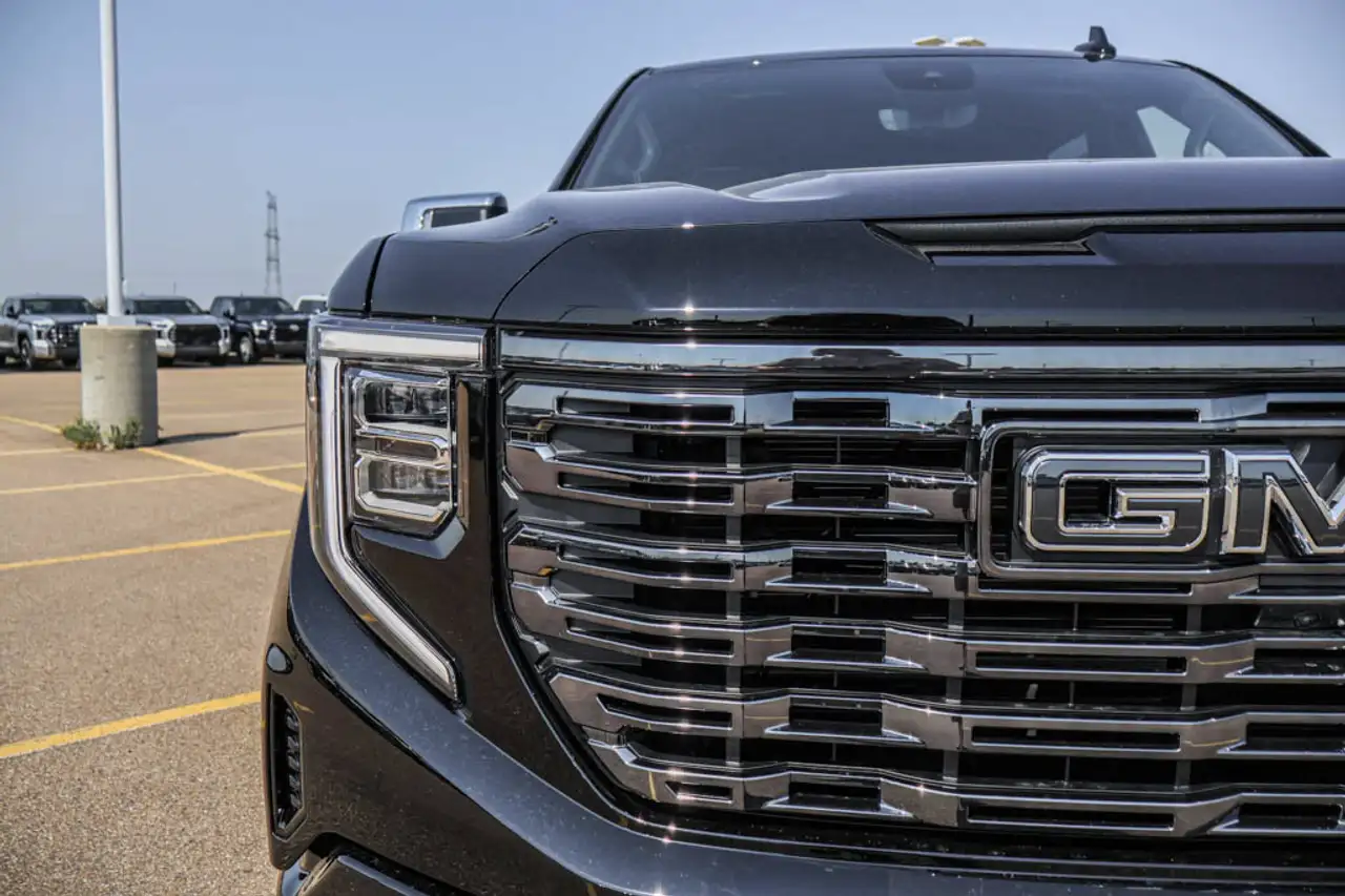 GMC Sierra 1500 снимка GMC Sierra 1500