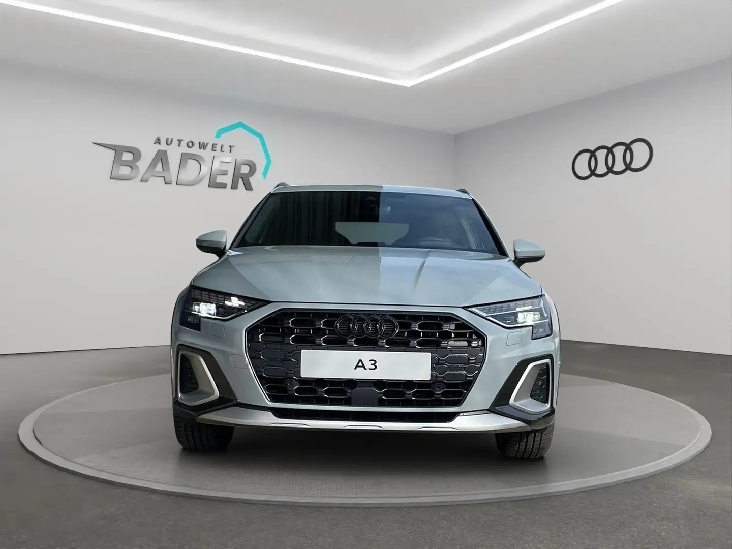 Audi A3 allstreet 35 TFSI 110(150) kW(PS Grau - 2