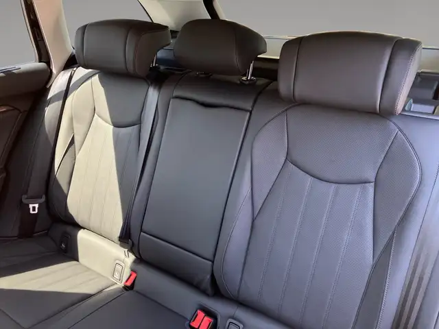 Skoda Superb view 13