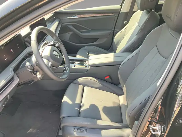 Skoda Superb view 9