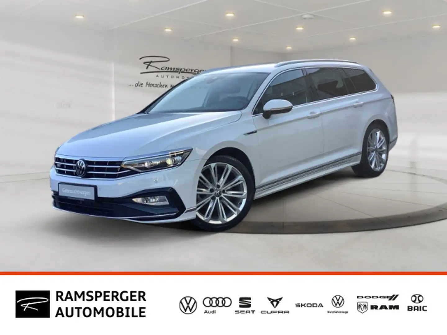 Volkswagen Passat Variant 1.5 TSI DSG R-Line AHK Matrix Sta Weiß - 1