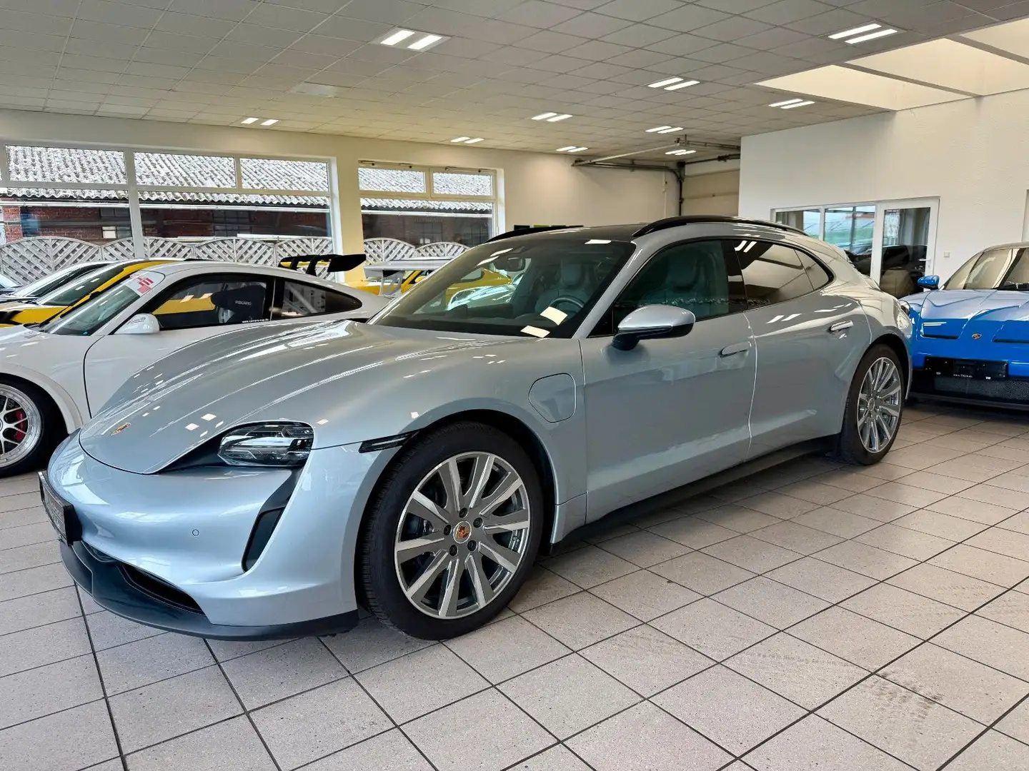 Porsche Taycan Sport Turismo Performance/Luftferderung Argintiu - 2