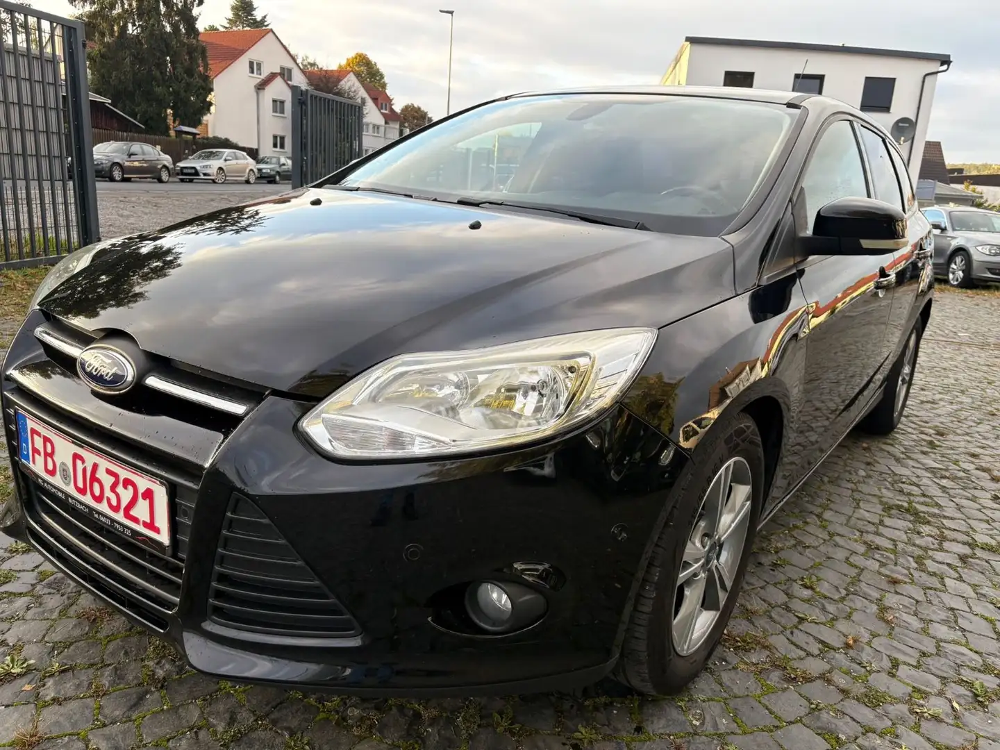 Ford Focus Turnier Champions Edition Schwarz - 1