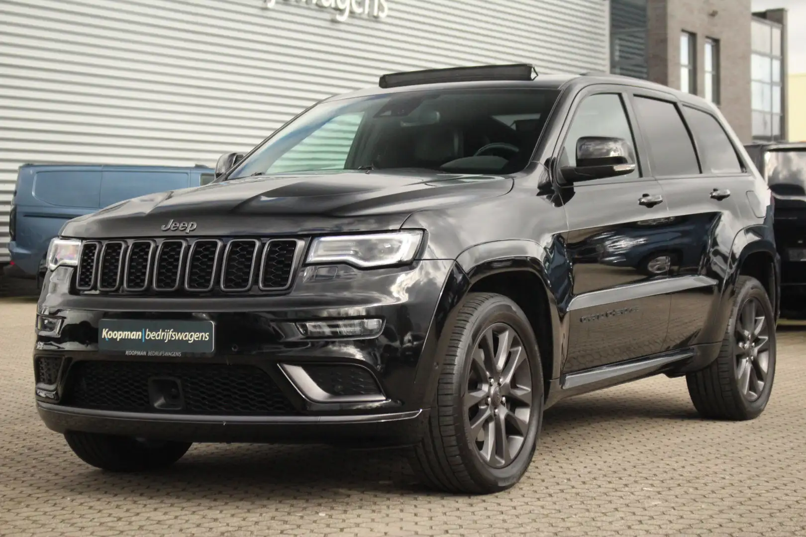 Jeep Grand Cherokee S 3.0CRD 250pk VAN | Climate | Adap. Cruise | Pano crna - 2