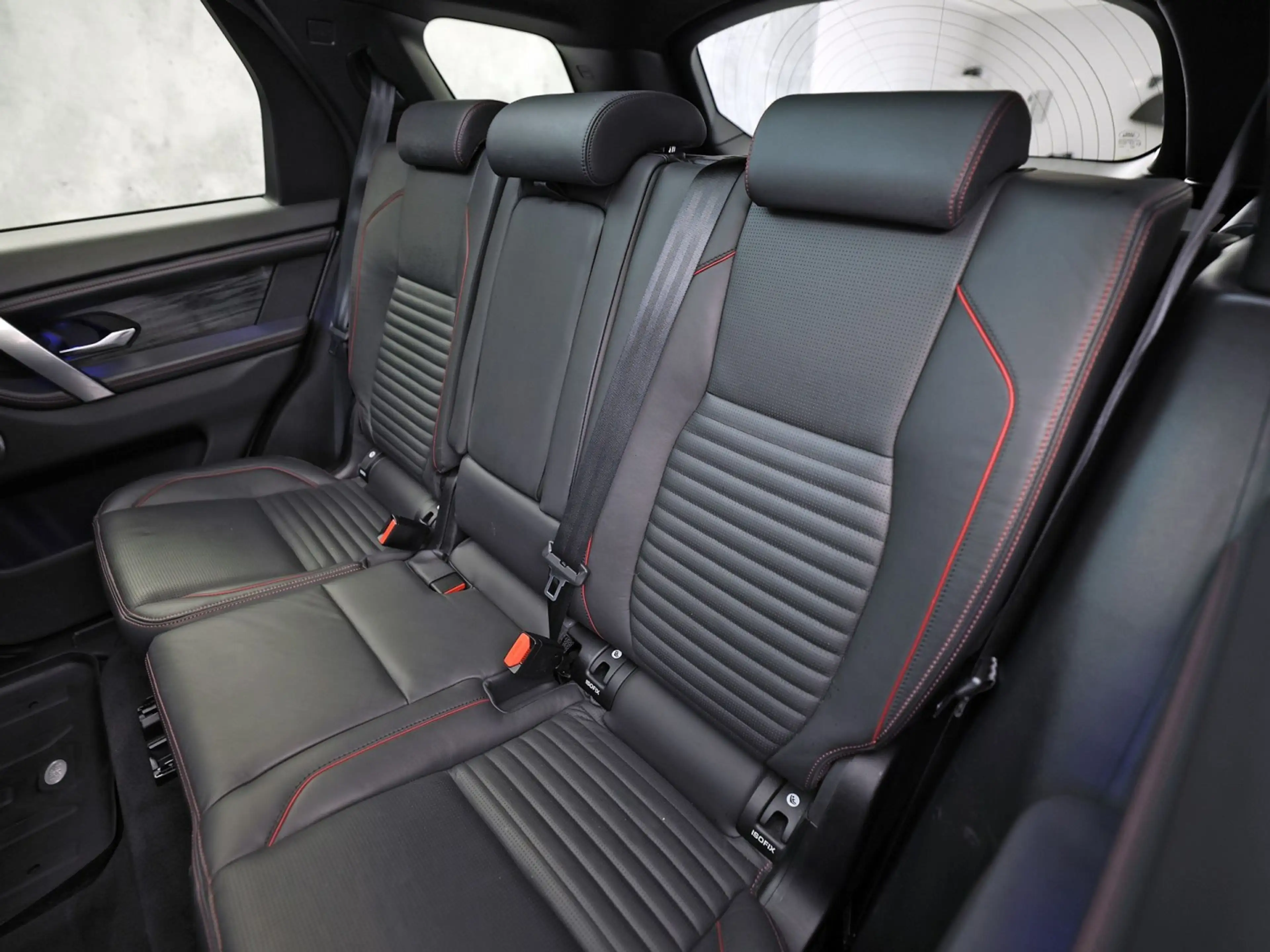 Land Rover Discovery Sport P300e 1.5 R-Dynamic HSE 309Pk Automaat (PANORAMADA — photo 18