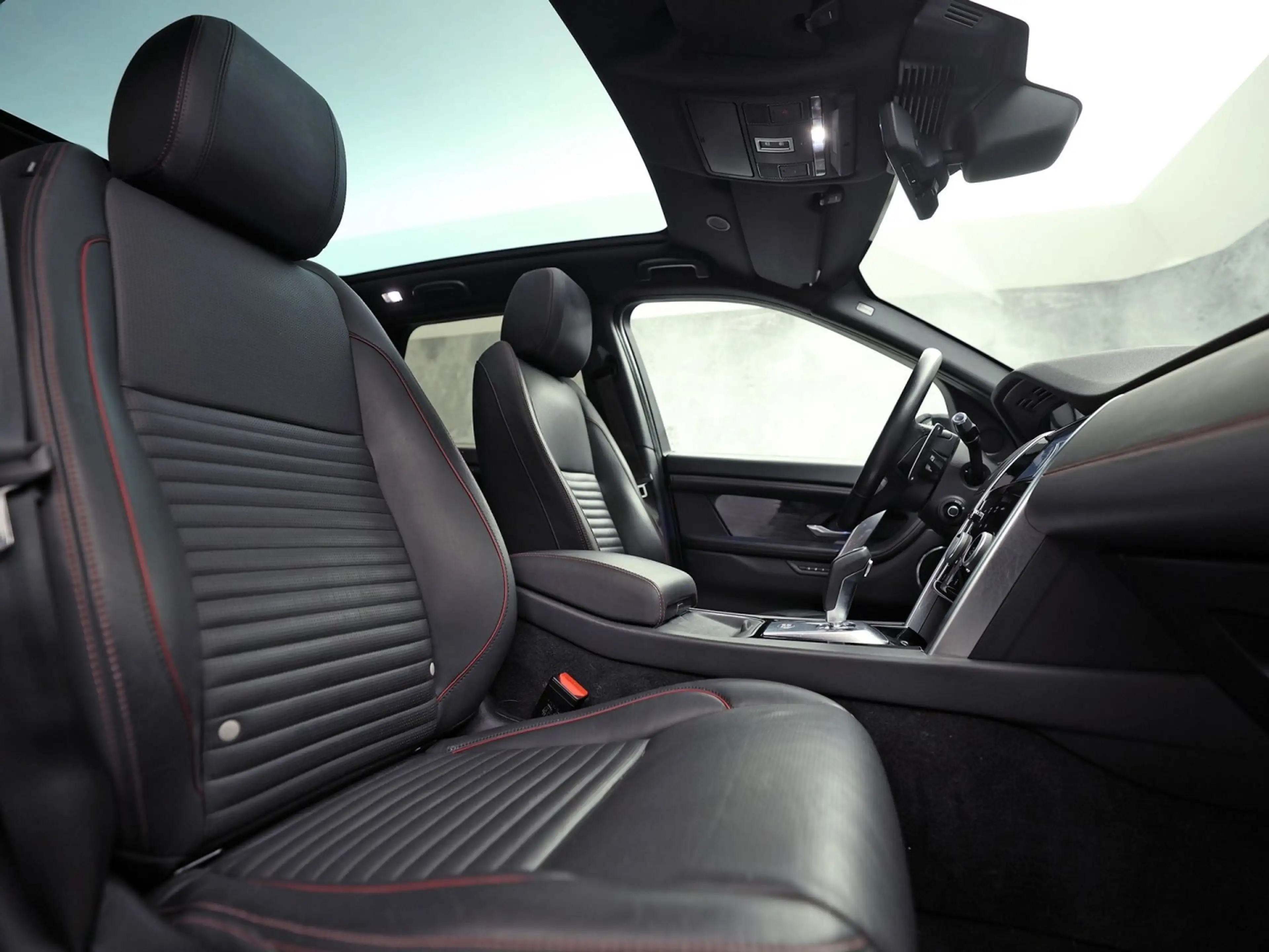 Land Rover Discovery Sport P300e 1.5 R-Dynamic HSE 309Pk Automaat (PANORAMADA — photo 8