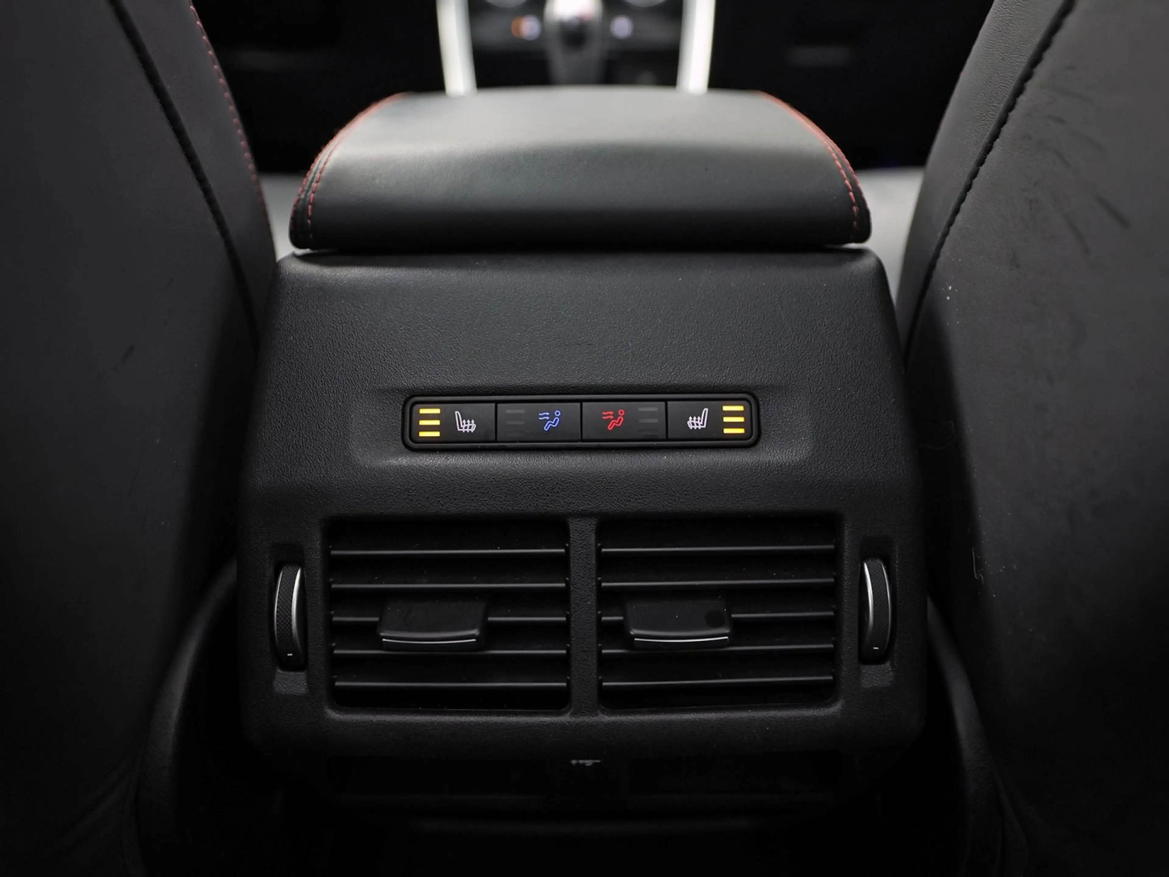 Land Rover Discovery Sport P300e 1.5 R-Dynamic HSE 309Pk Automaat (PANORAMADA — photo 30
