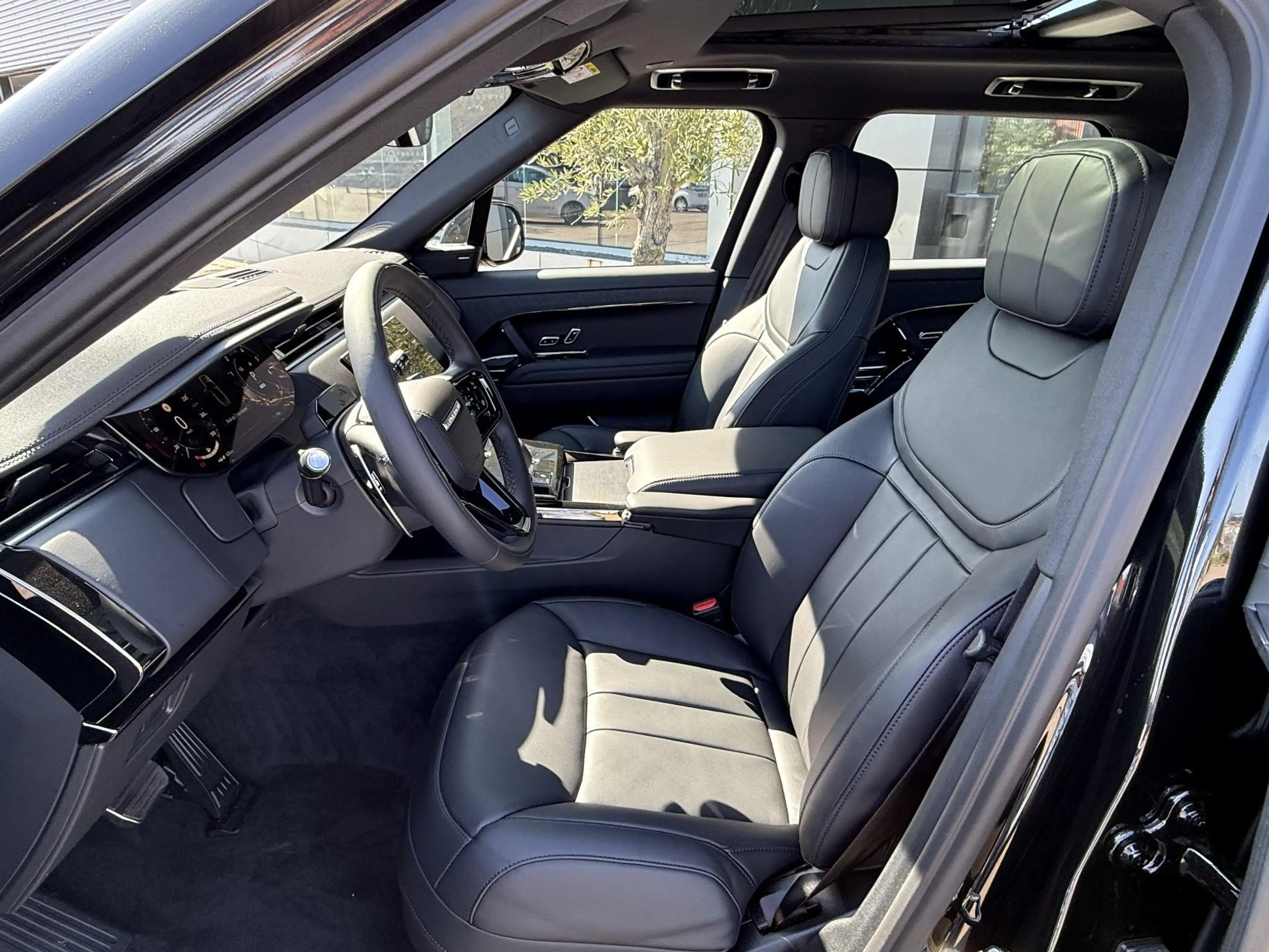 Land Rover Range Rover Sport 3.0 P460e Dynamic SE PHEV | 23 Inch Gloss Black | — photo 5