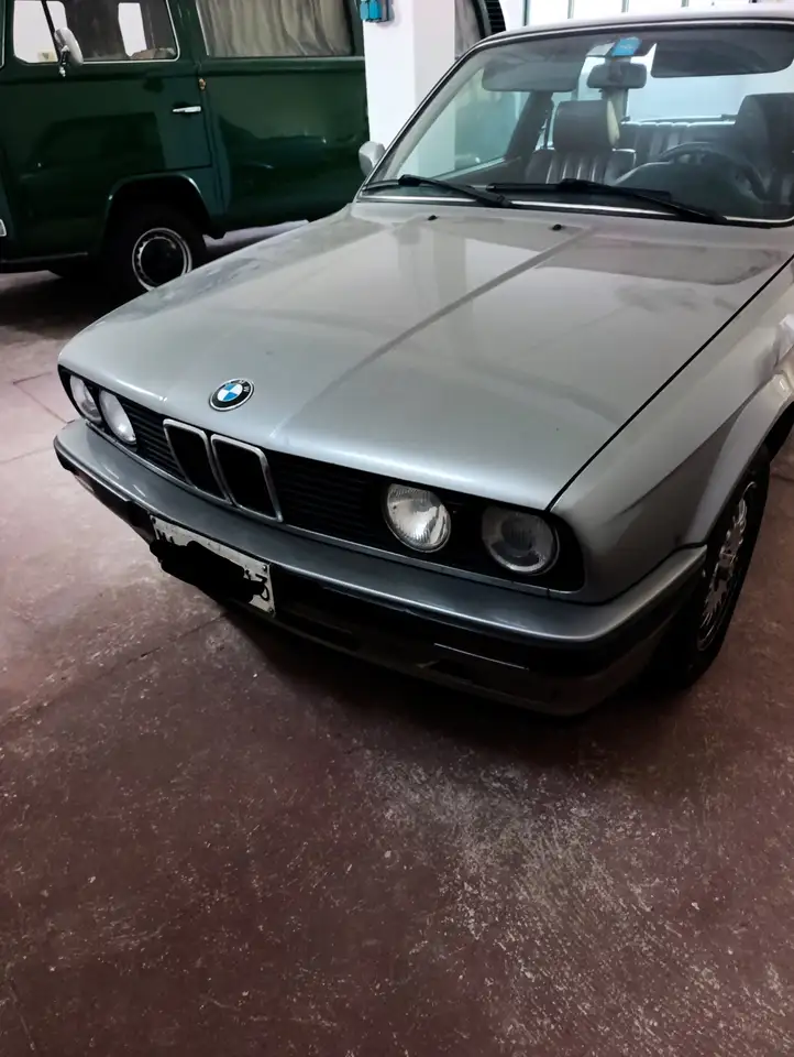 BMW 320i 10 automatic, foto 2