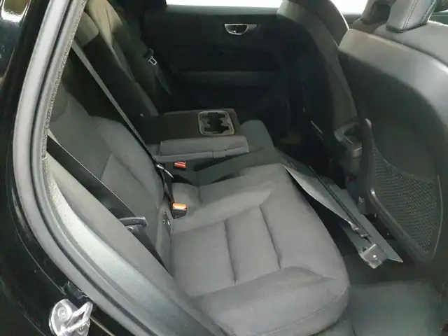 Volvo XC60 view 14