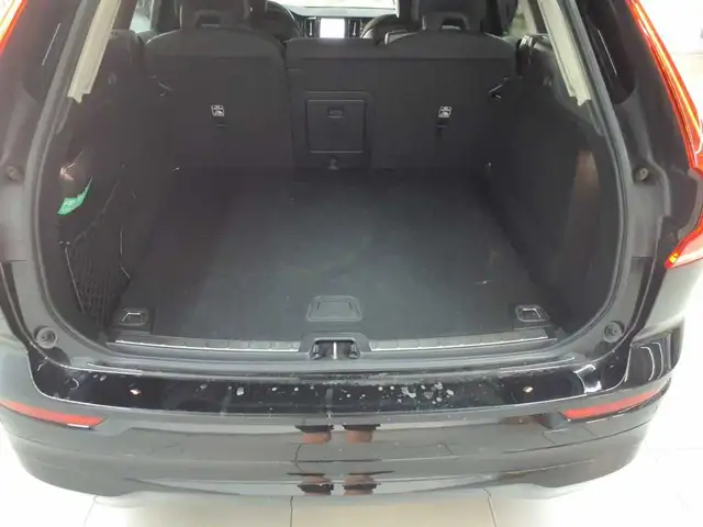 Volvo XC60 view 15