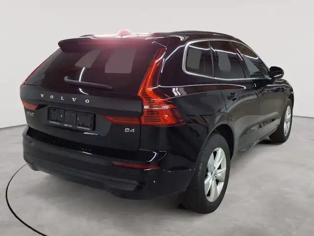 Volvo XC60 view 4