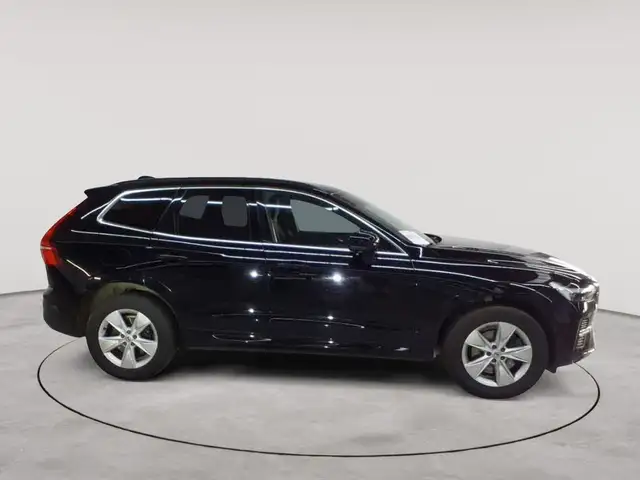 Volvo XC60 view 3