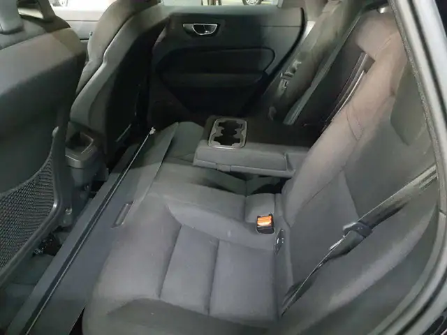 Volvo XC60 view 13