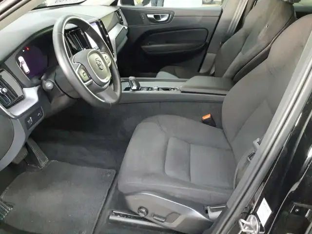 Volvo XC60 view 7