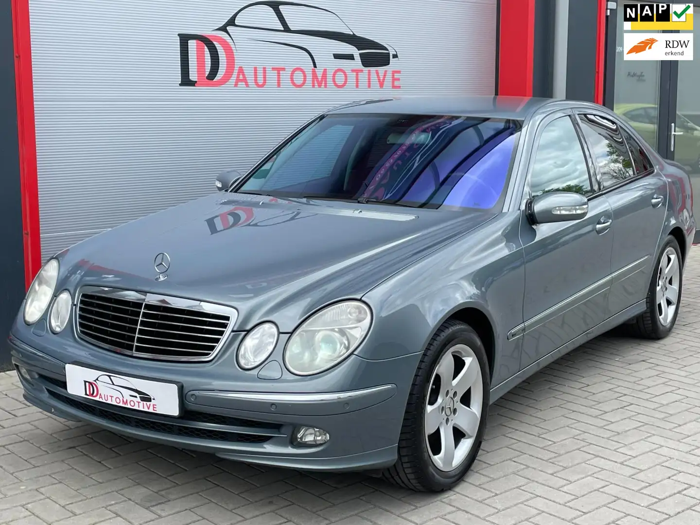 Mercedes-Benz E 320 CDI Avantgarde XENON/NAVI/MEMORY/CRUISE/CLIMA/PDC Grigio - 1