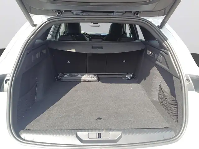 Peugeot 308 view 7