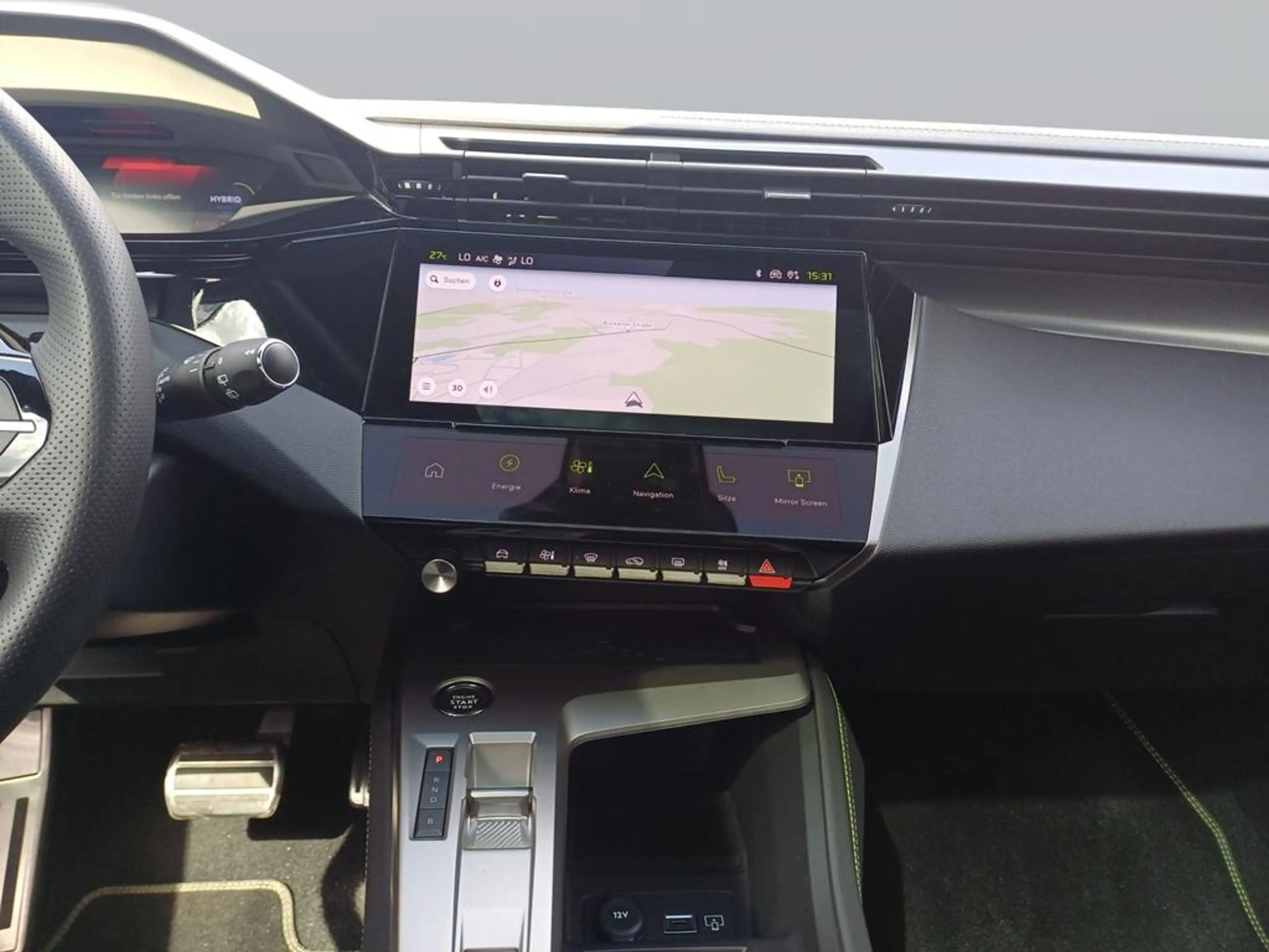 Peugeot 308 SW GT Plug-In Hybrid 180 e-EAT8 — photo 12