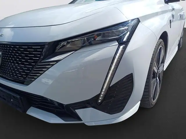 Peugeot 308 view 9