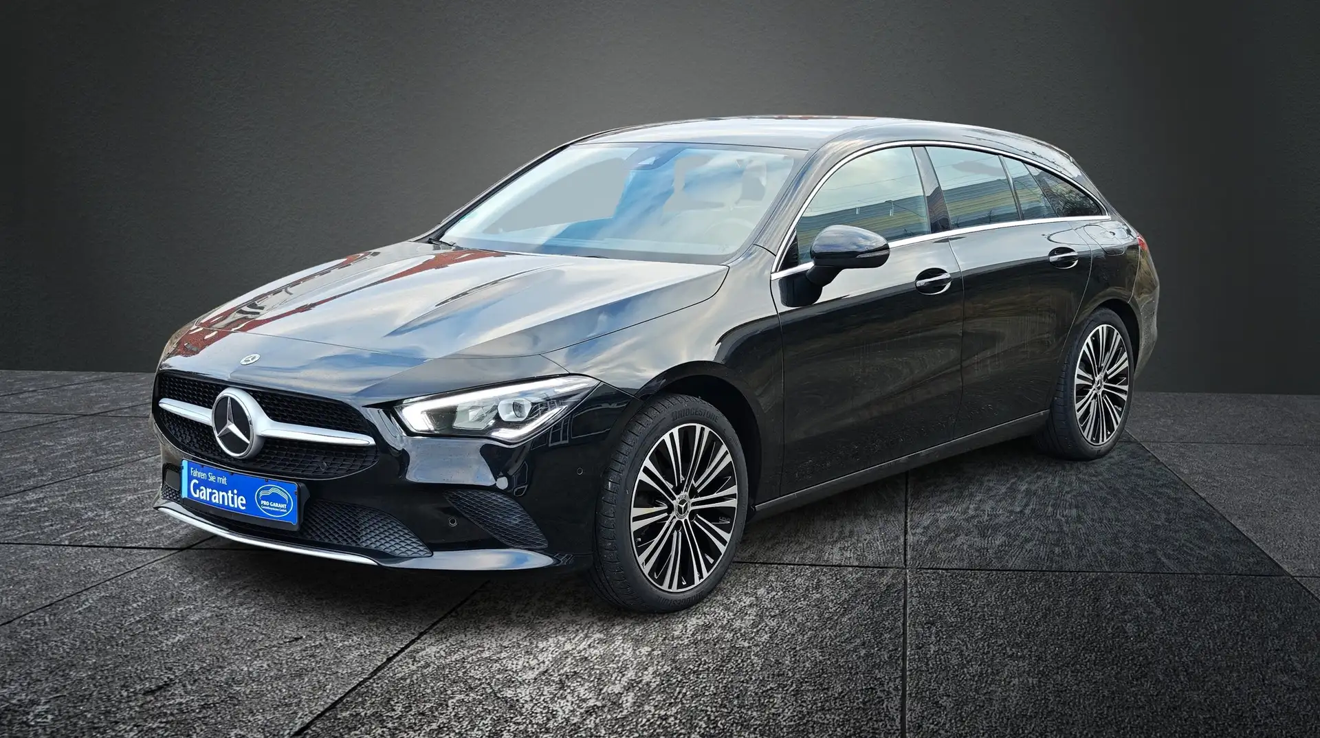 Mercedes-Benz CLA 200 CLA 200 d SB *1.Hand*AHK**Navi*MBux*Garantie* Noir - 1