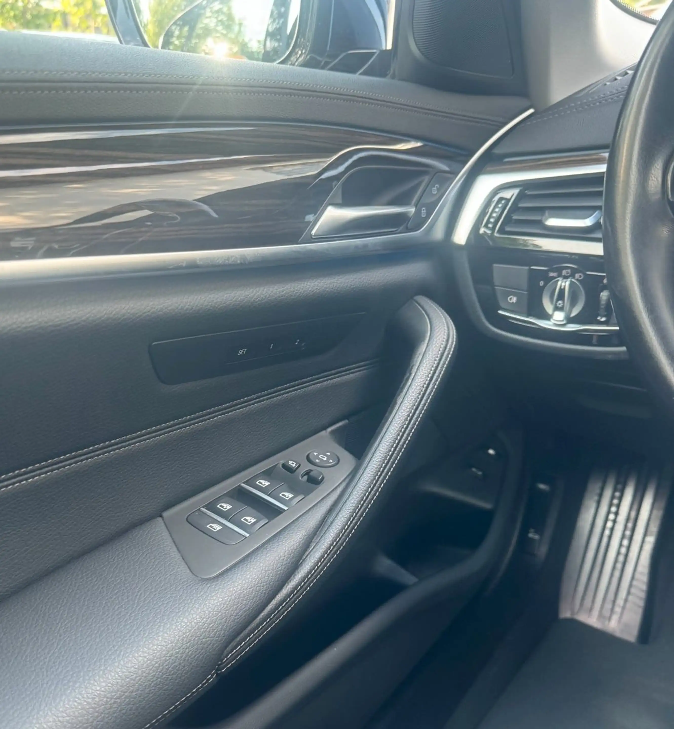 BMW 545 e xDrive Limousine*Luxury*Line* — photo 13
