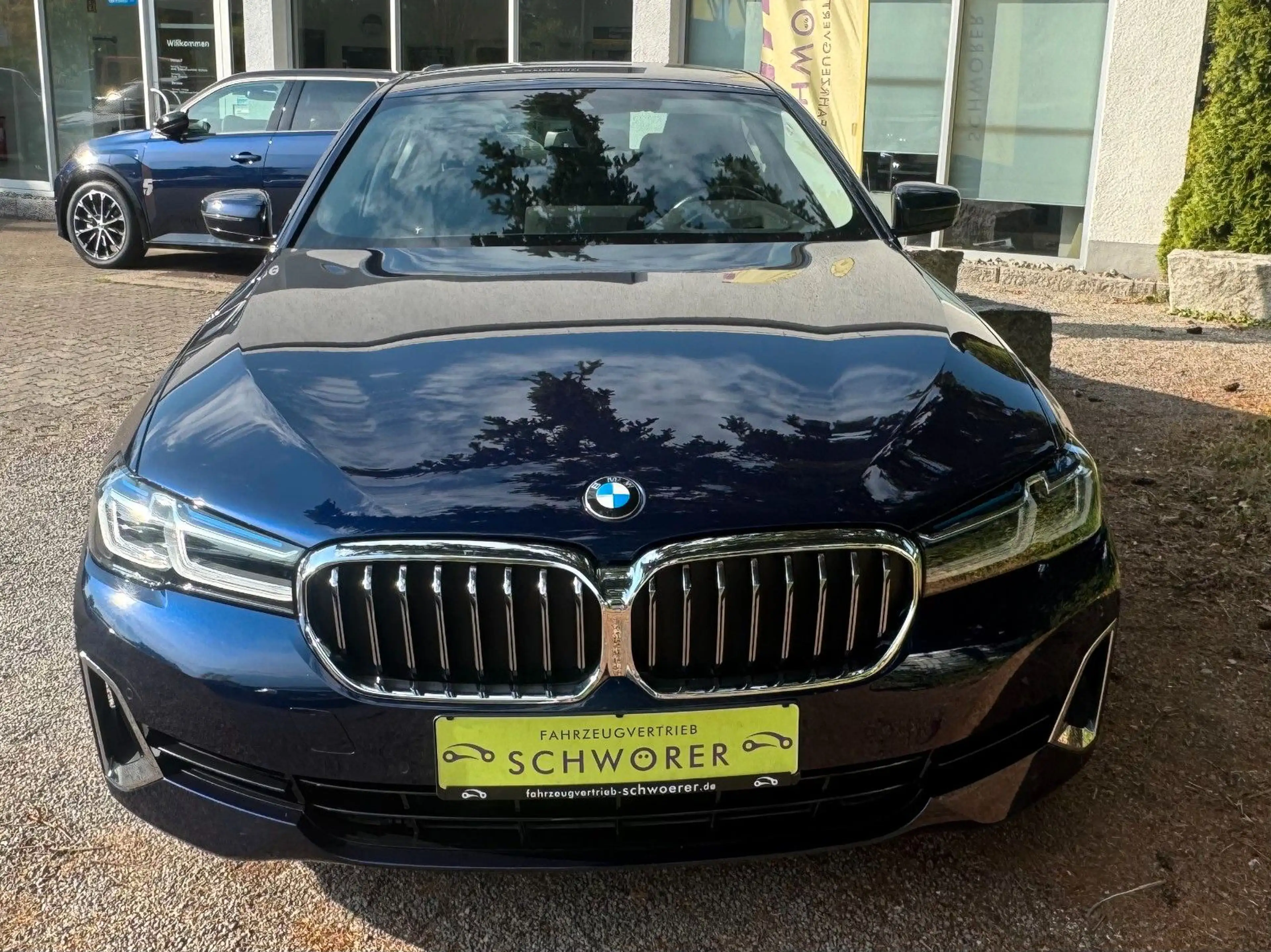 BMW 545 e xDrive Limousine*Luxury*Line* — photo 6
