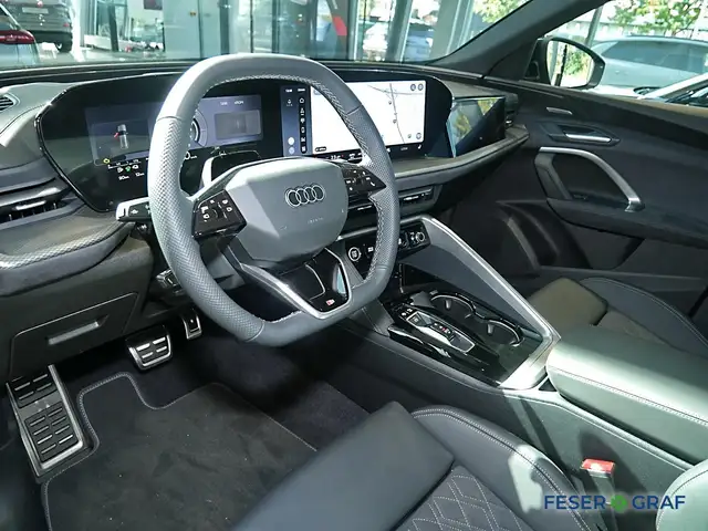 Audi Q5 view 7