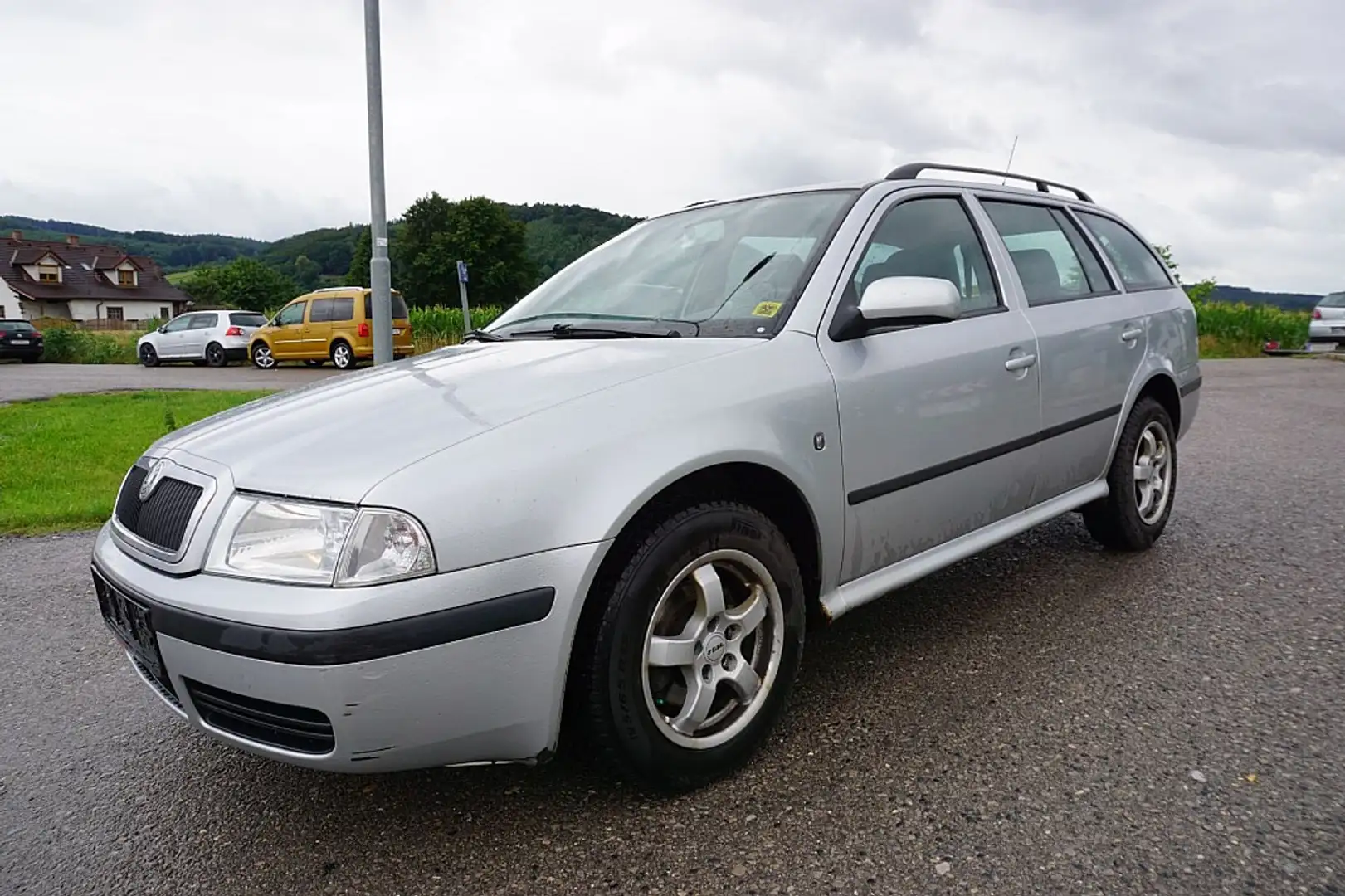 Skoda Octavia Combi 1,9 Drive TDI PD Gris - 2