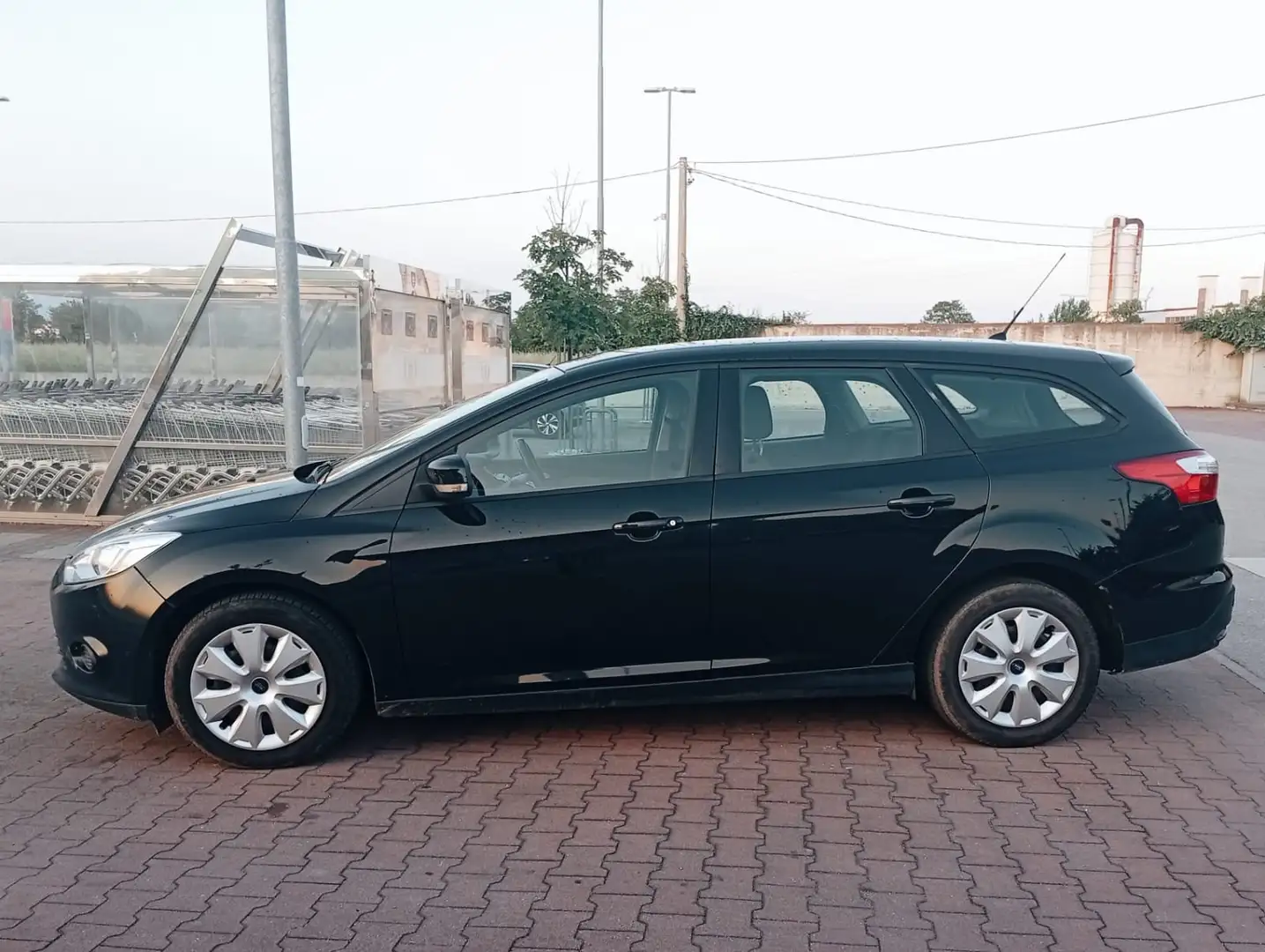 Ford Focus Focus SW 1.6 tdci econetic 105cv Nero - 2